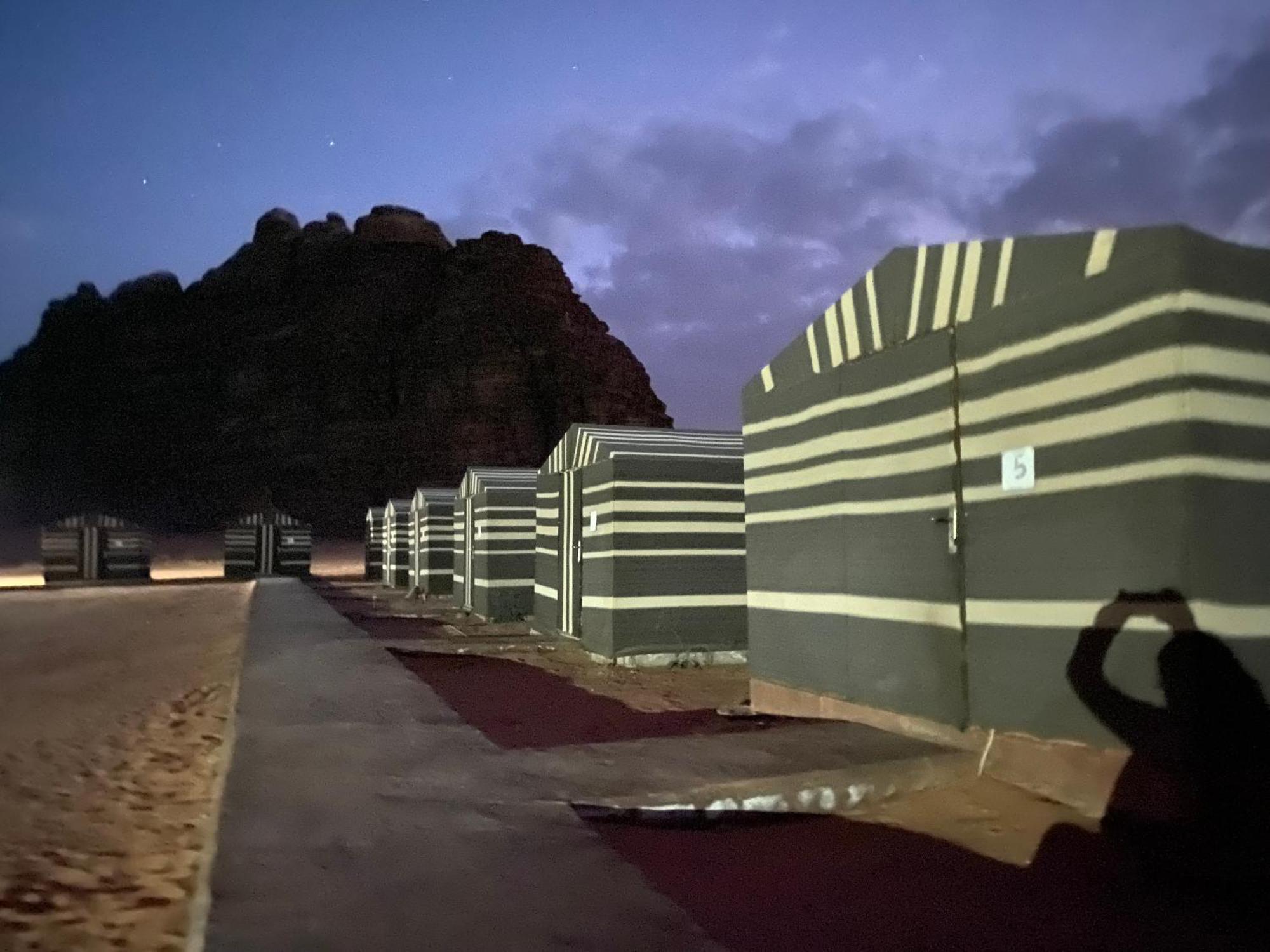 Bed and Breakfast Bedouin Memories Camp Wadi Rum Exterior foto